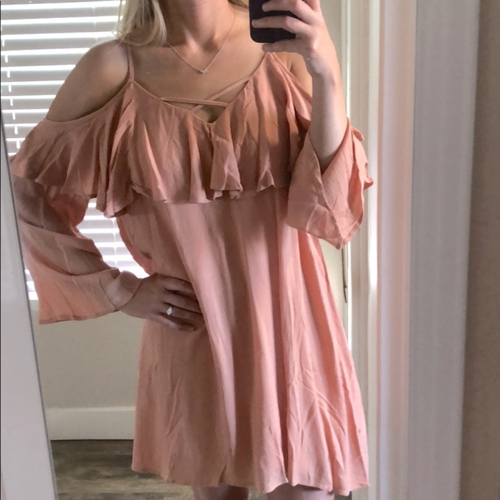 Ruffle Dress with sleeves by entro. Size L. NWT